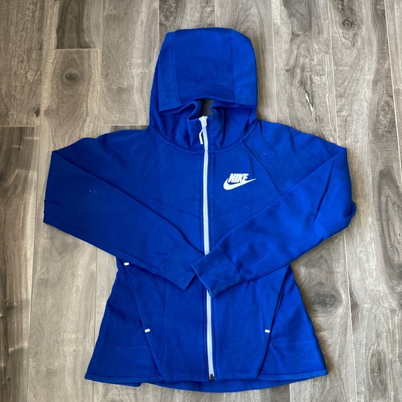 Nike Tops - Women’s Nike Tech Fleece